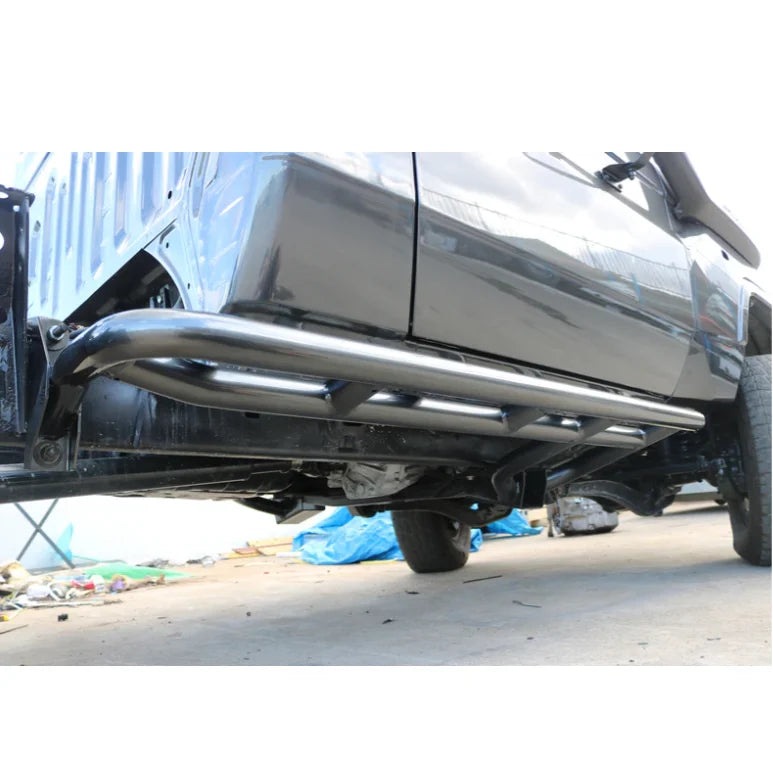 Black steel checker plate Rockarmor side steps for Toyota Landcruiser 76/79 Series